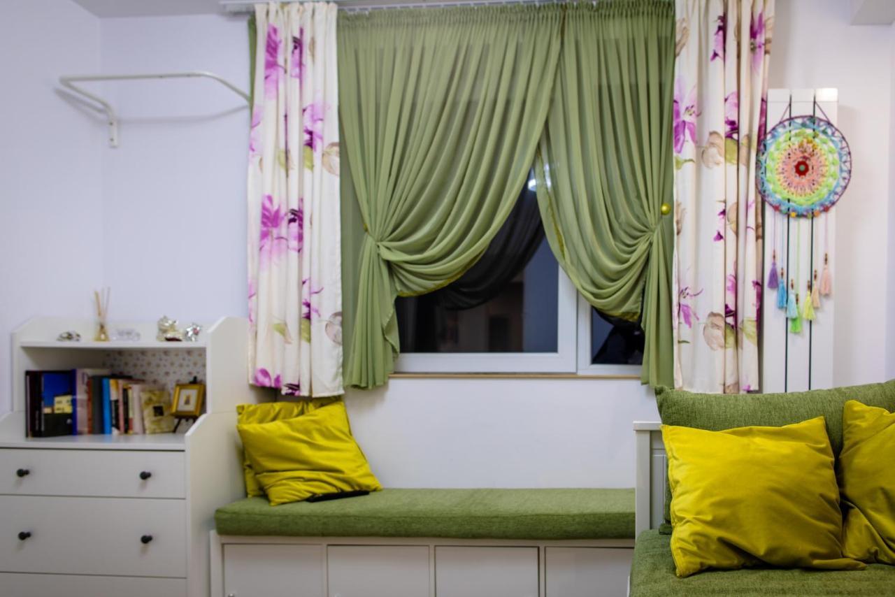 Georgia'S Home Bucureşti Ngoại thất bức ảnh